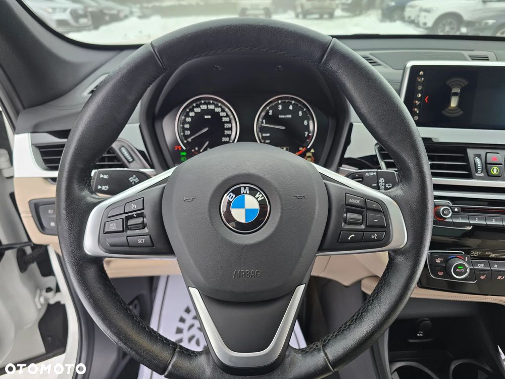 BMW X1 xDrive25i xLine sport - 24