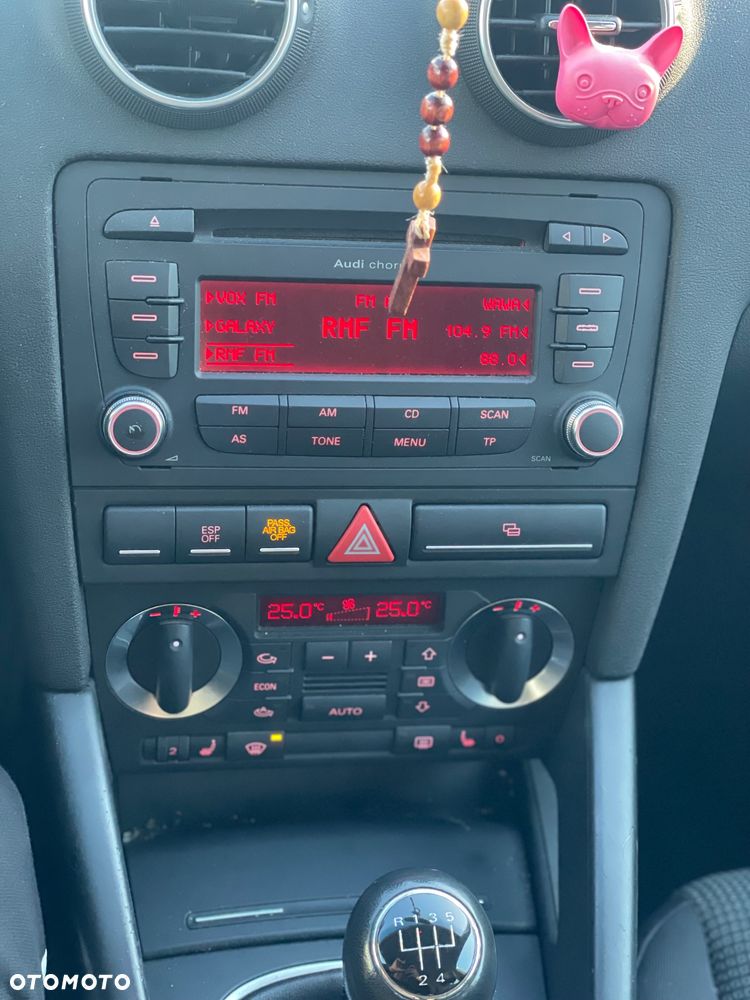 Audi A3 Sportback 1.6 Ambiente - 4