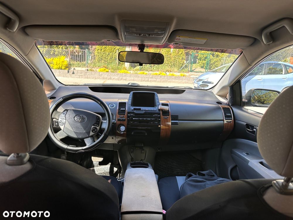 Toyota Prius 1.5 VVT-i Sol - 3