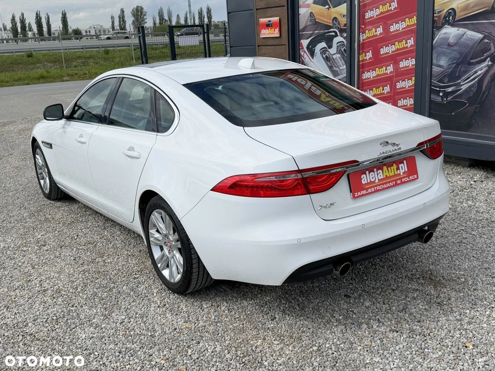Jaguar XF 35t AWD Prestige - 5