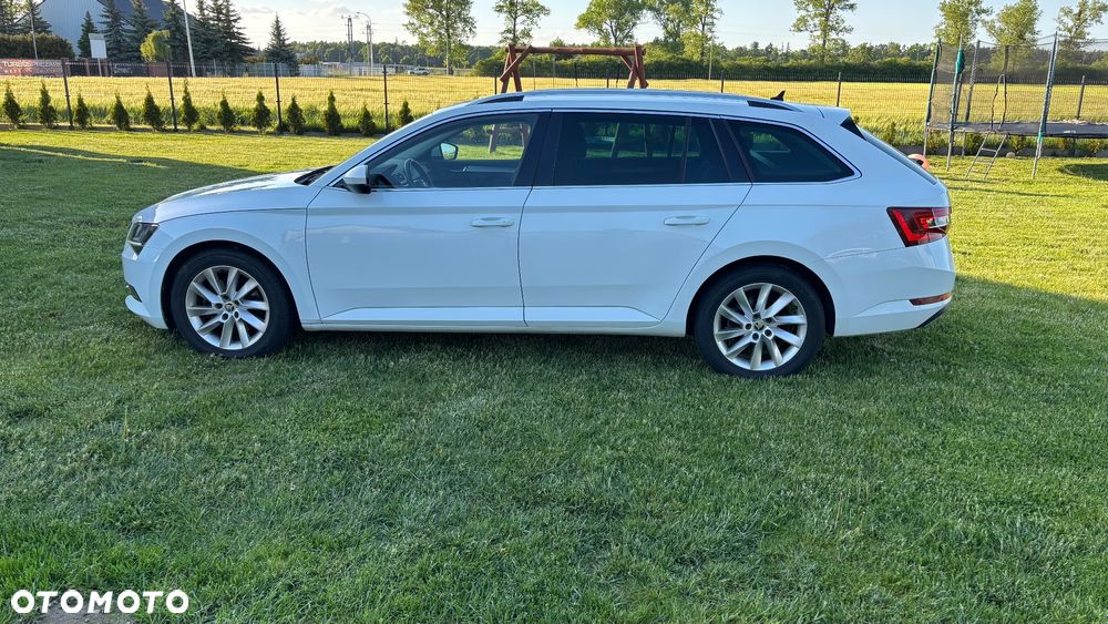 Skoda Superb 2.0 TDI Style - 5