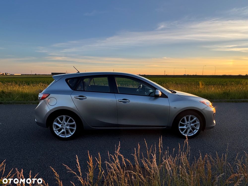 Mazda 3 1.6 Exclusive + - 7