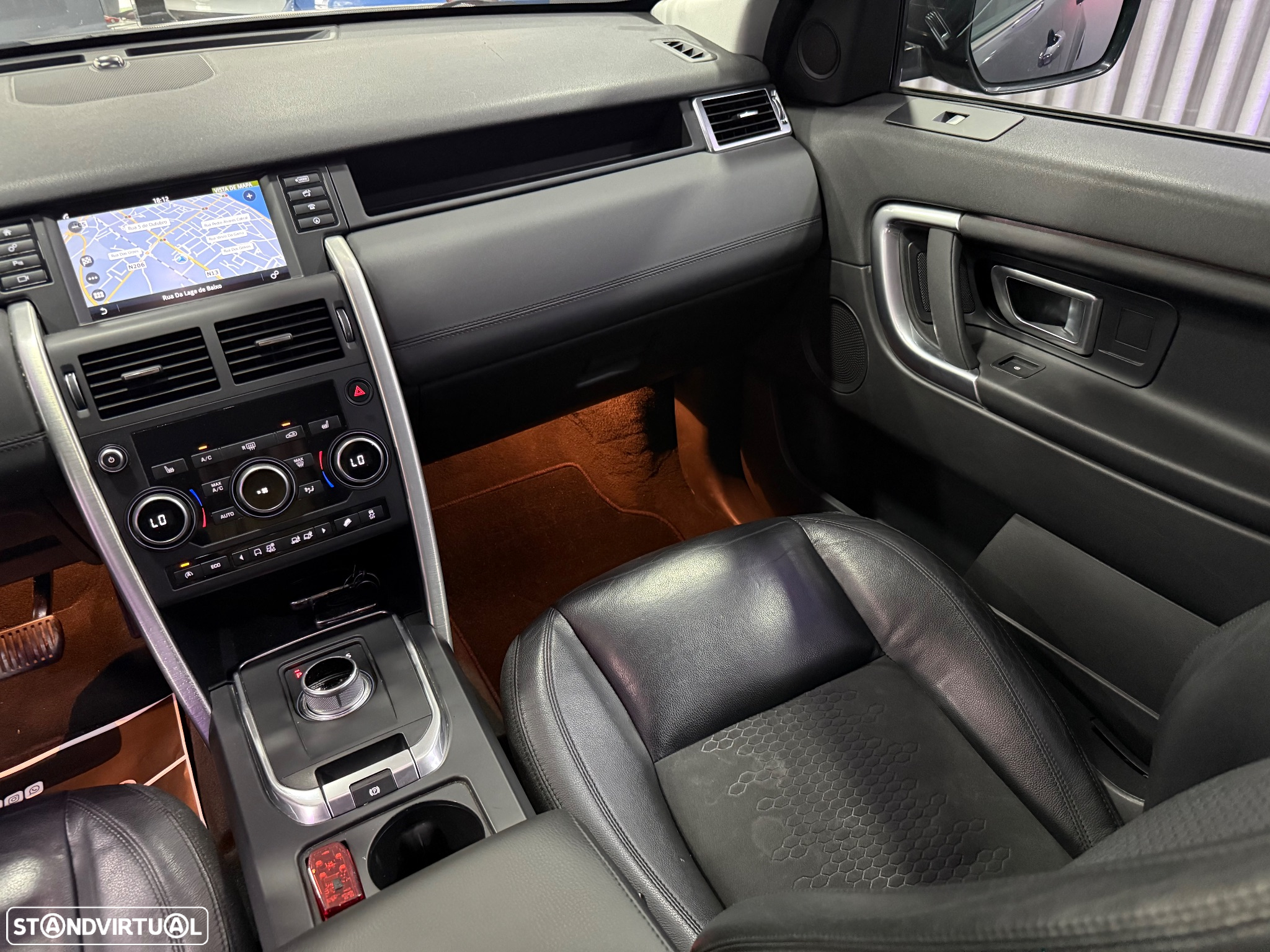 Land Rover Discovery Sport 2.0 TD4 HSE Auto - 26