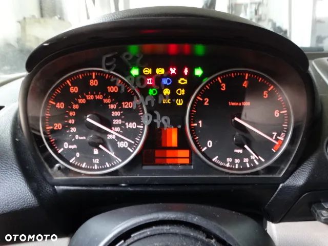 BMW X1 E84  3 E90 Licznik zegary prędkościomierz tablica rozdzielcza Benzyna 9166840 - 1