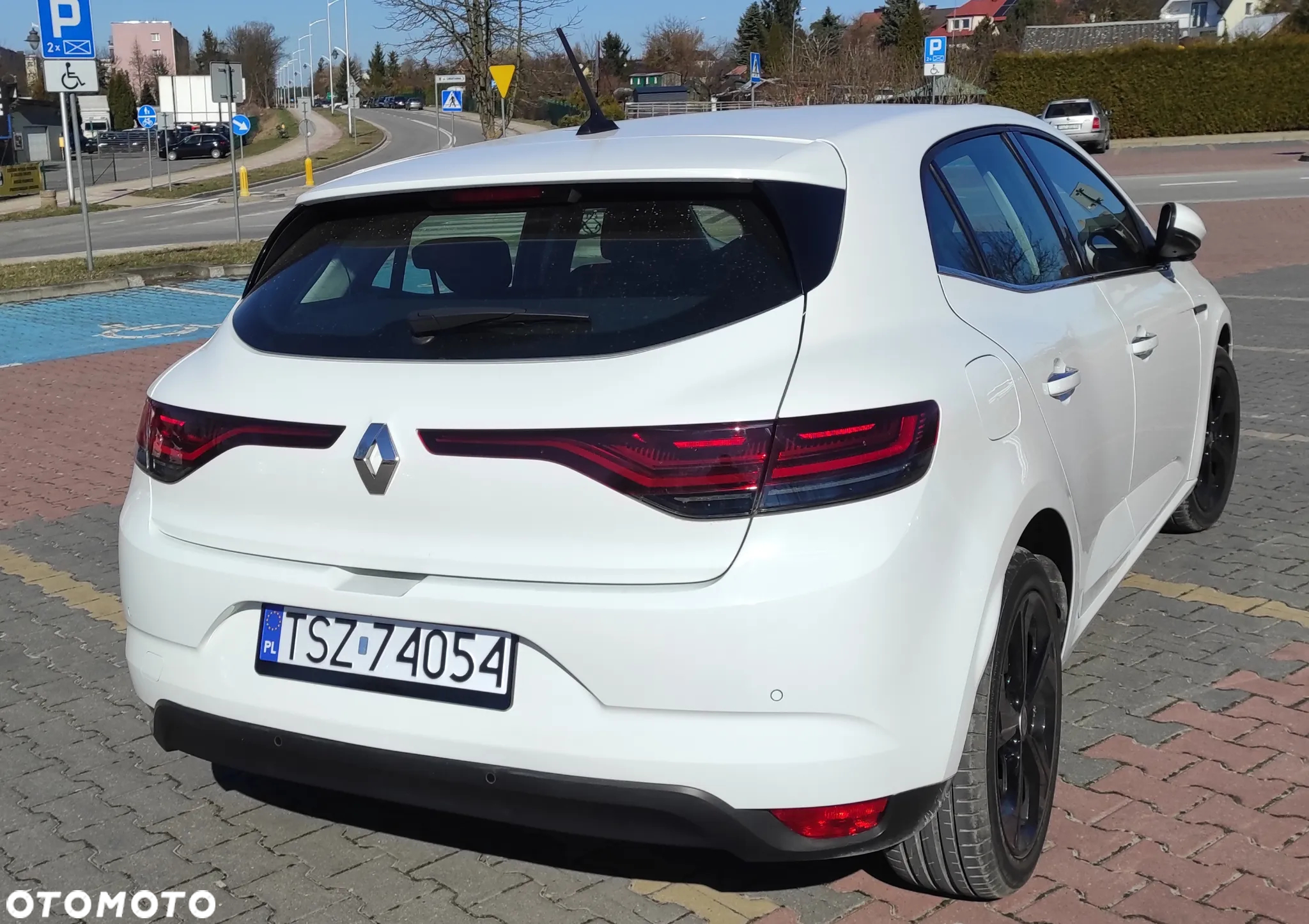 Renault Megane 1.3 TCe FAP Intens - 6