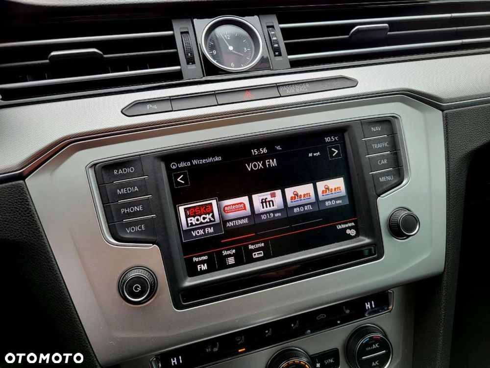 Volkswagen Passat - 36