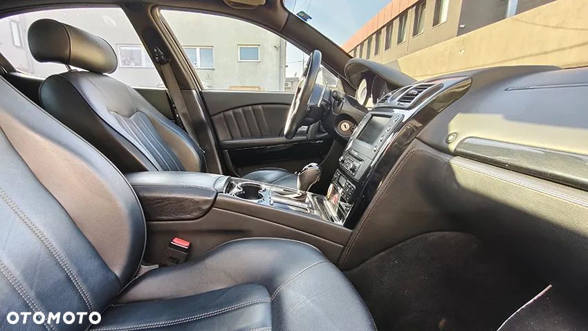 Maserati Quattroporte - 12
