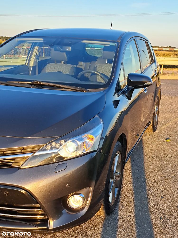 Toyota Verso 1.6 D-4D Prestige - 37