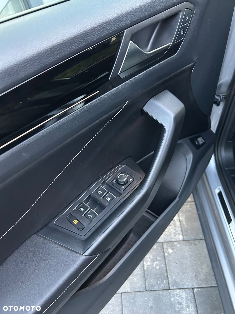 Volkswagen T-Roc 1.5 TSI R-Line DSG - 10