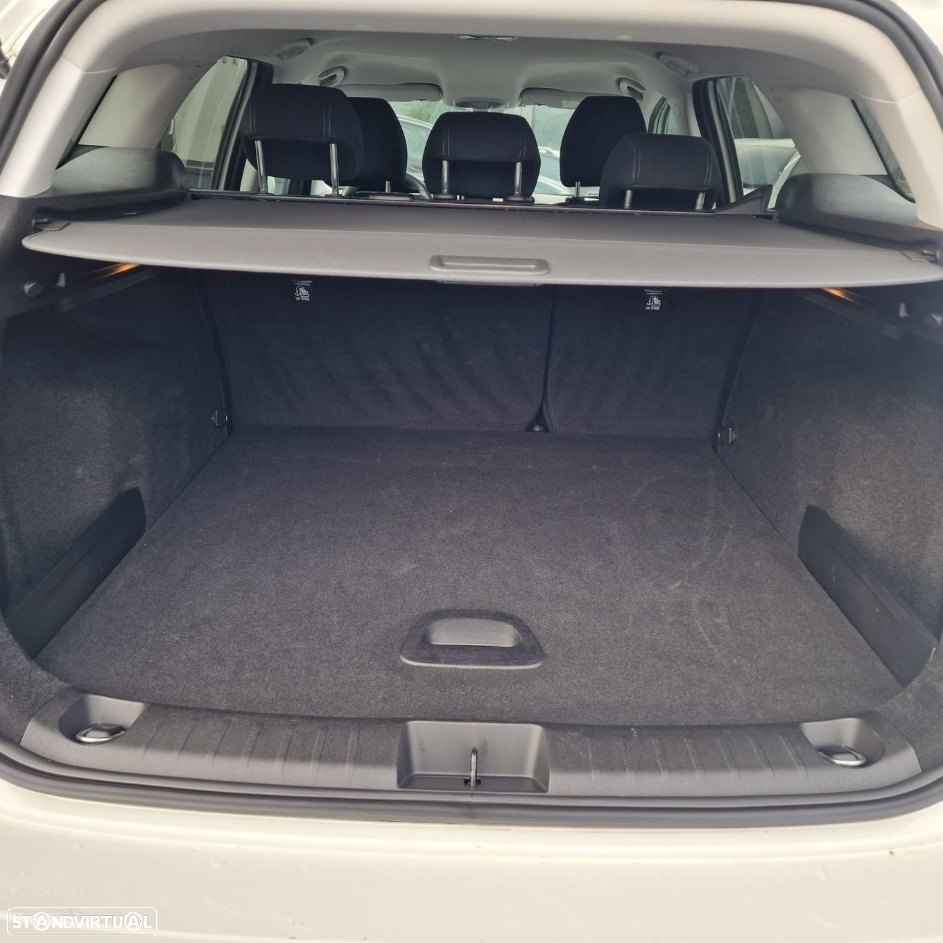 Fiat Tipo Station Wagon 1.3 M-Jet Lounge - 38