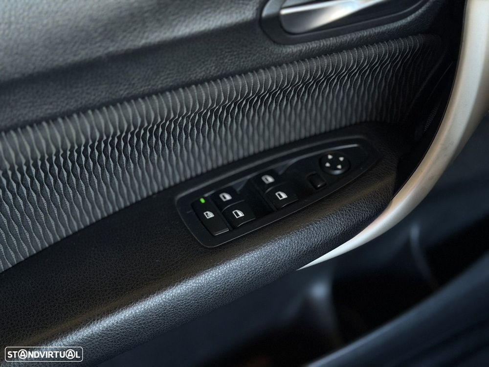 BMW 116 d EfficientDynamics - 24