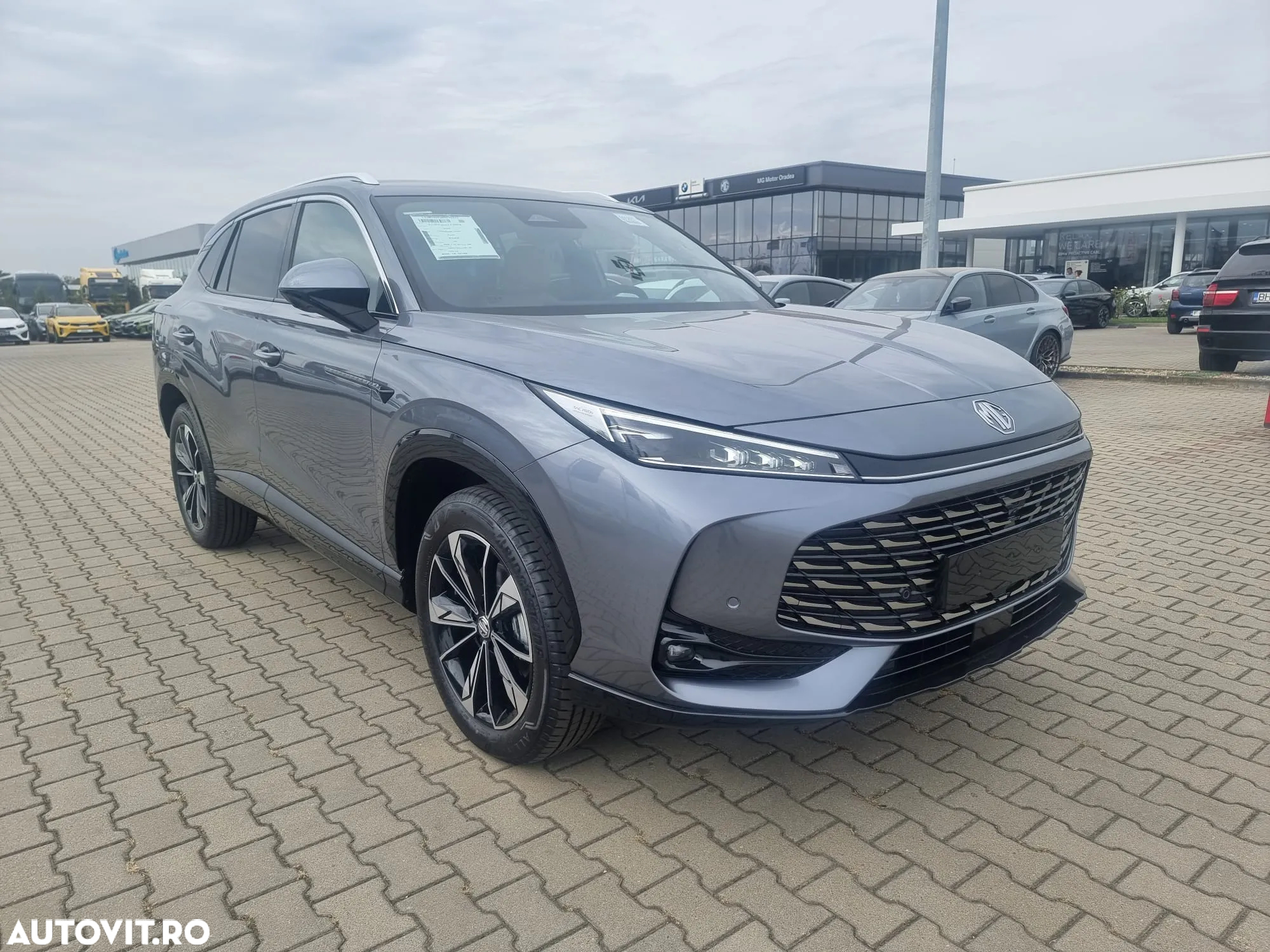 MG HS 1.5 T-GDi 7DCT Exclusive - 7