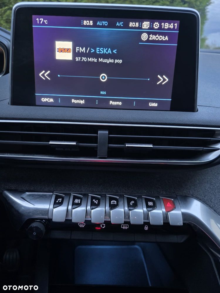 Peugeot 3008 1.2 PureTech Allure S&S - 24