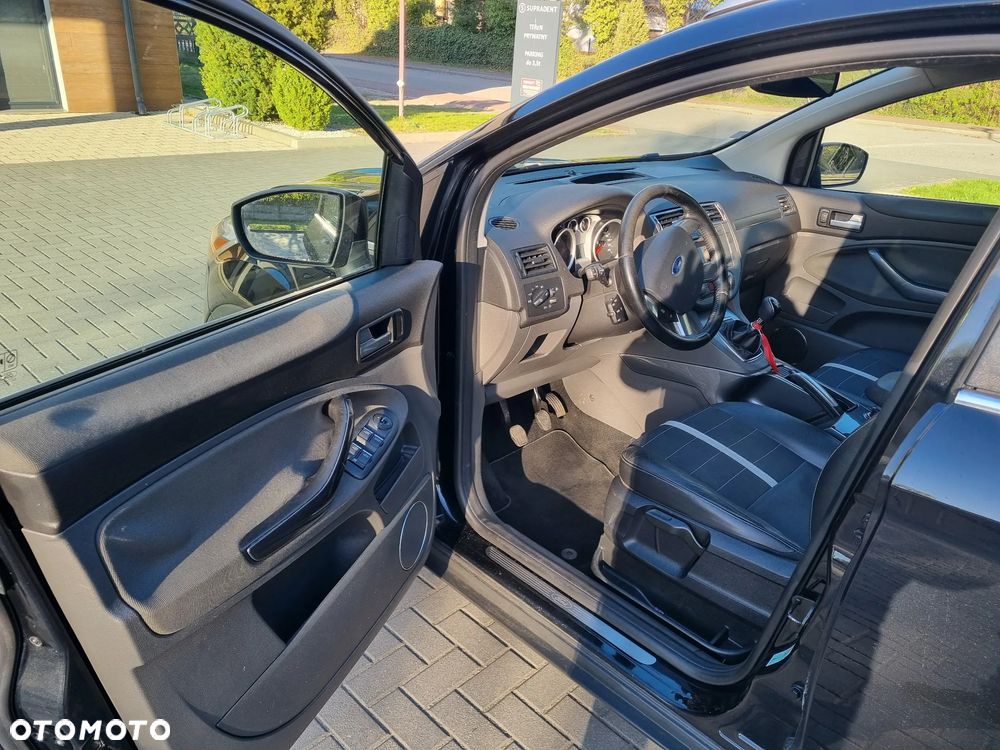 Ford Kuga 2.0 TDCi 2x4 Titanium - 12