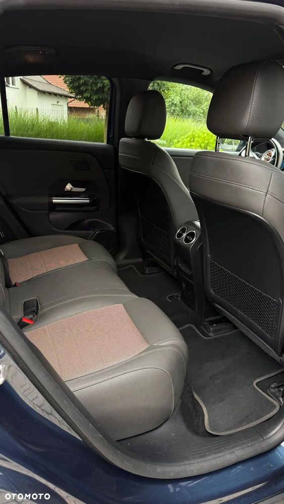 Mercedes-Benz EQA - 12