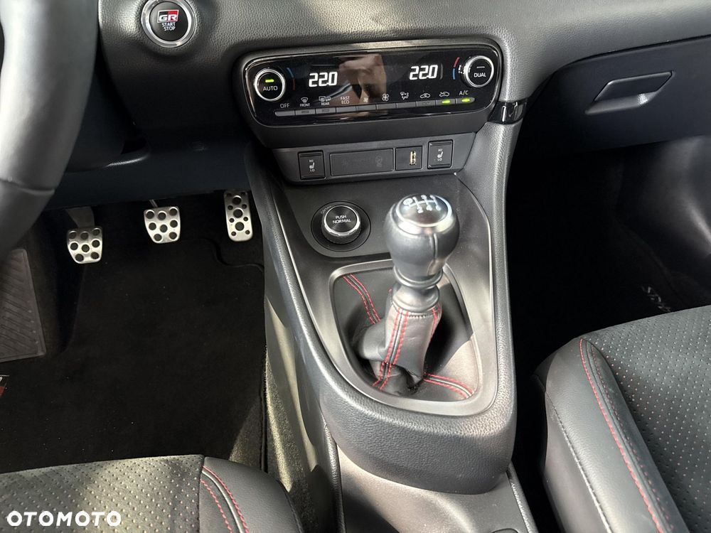 Toyota Yaris GR 1.6 Dynamic - 26