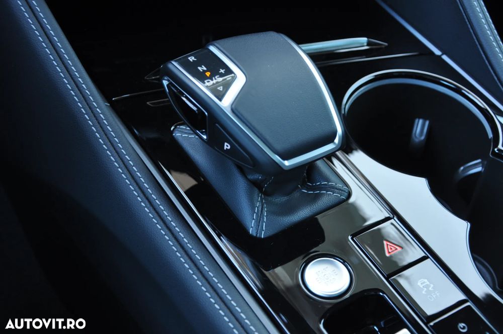 Volkswagen Touareg V6 TDI 4MOTION R-Line - 27