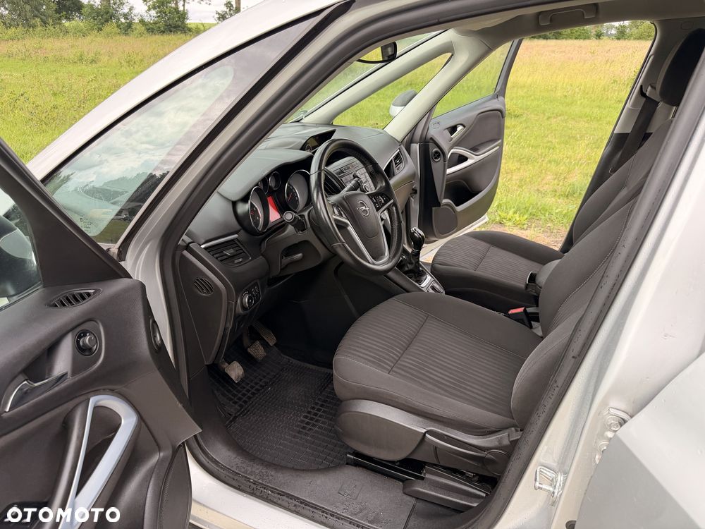 Opel Zafira - 8