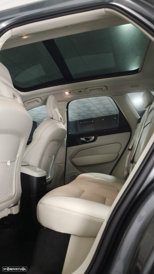 Volvo XC 60 2.0 T8 PHEV Momentum Plus AWD - 26