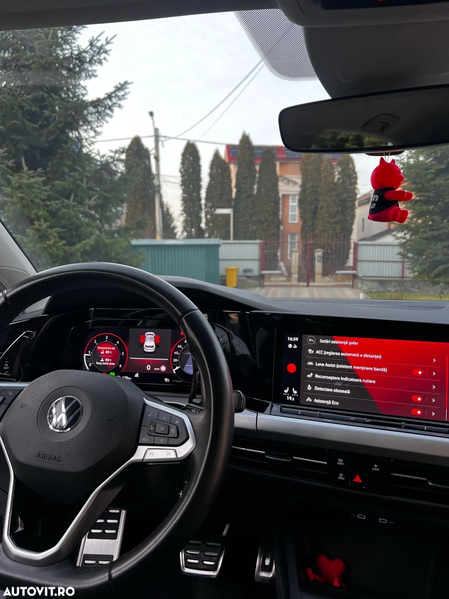 Volkswagen Golf - 11