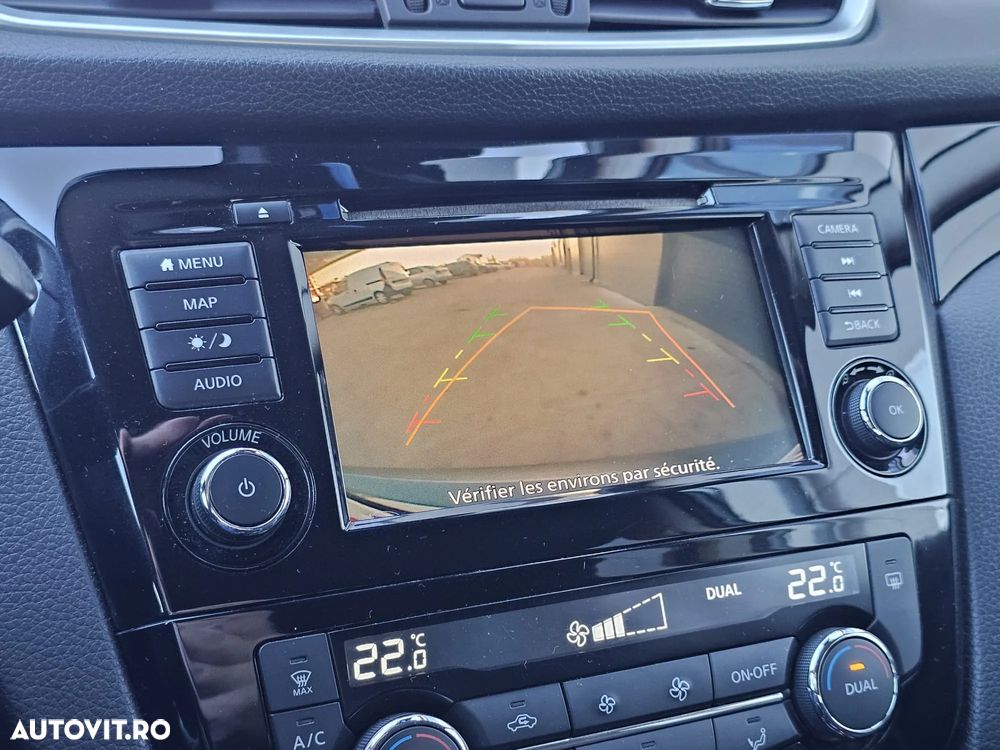 Nissan Qashqai 1.3 DIG-T TEKNA - 16