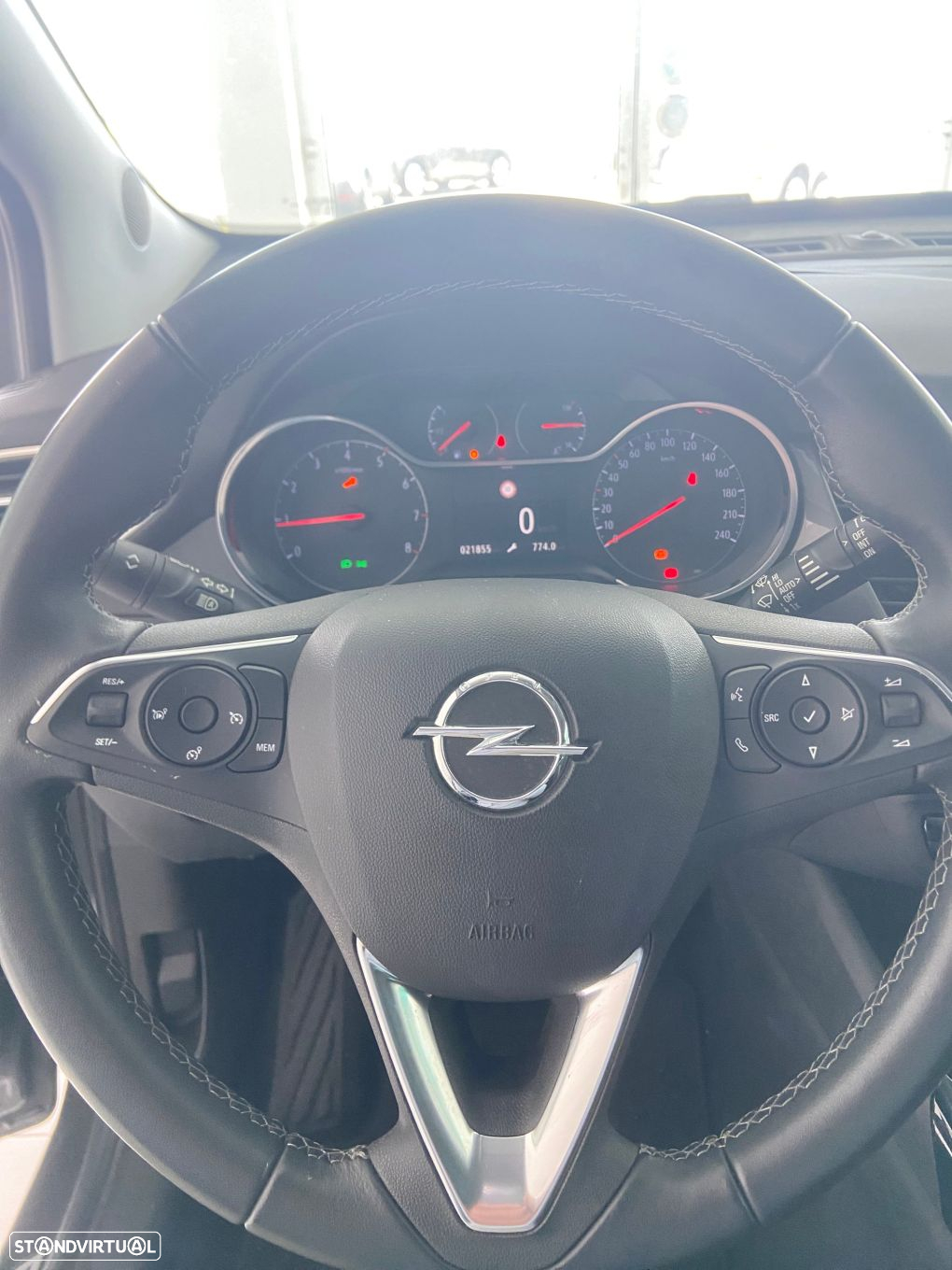 Opel Crossland 1.2 T Design & Tech - 9