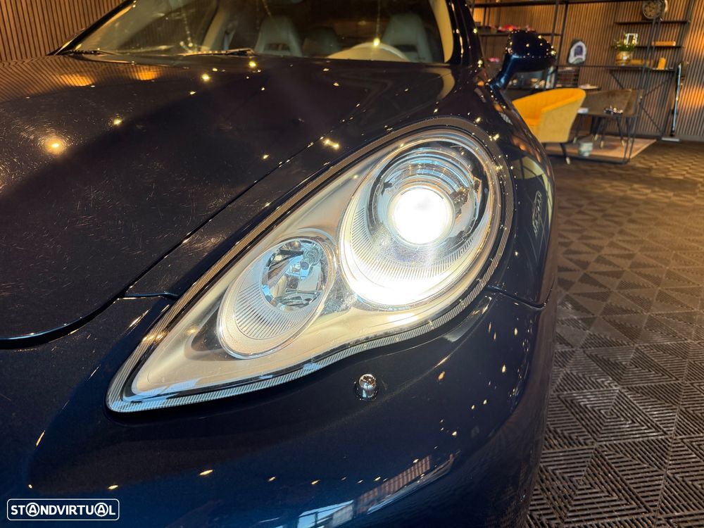 Porsche Panamera Platinum Edition - 12