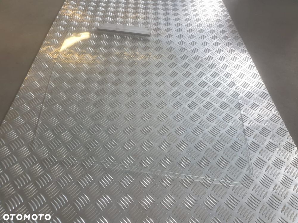 Szyba drzwi lewa/prawa Renault Midlum Dxi - 4