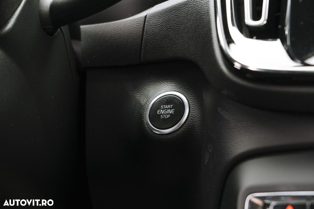 Volvo XC 40 D4 AWD R-Design - 30