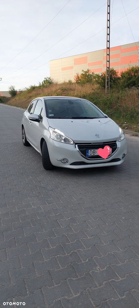 Peugeot 208 - 2