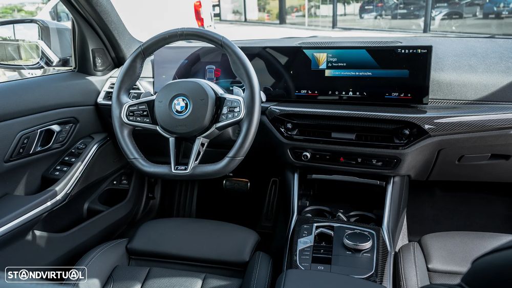 BMW 330 e Pack Desportivo M Pro Auto - 15
