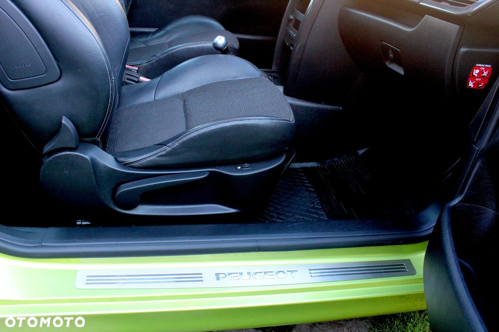 Peugeot 207 150 Turbo Platinum - 16