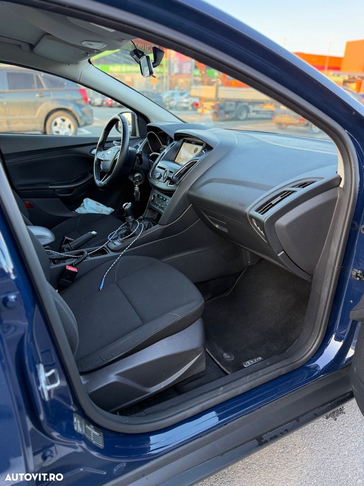 Ford Focus 1.0 EcoBoost Trend - 11