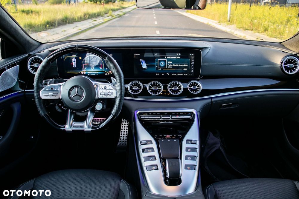 Mercedes-Benz AMG GT - 19