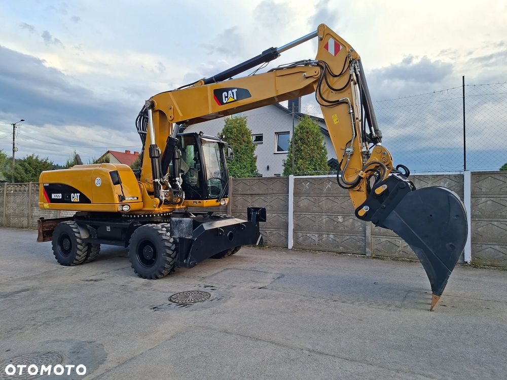 Caterpillar CAT M 322 D - 9