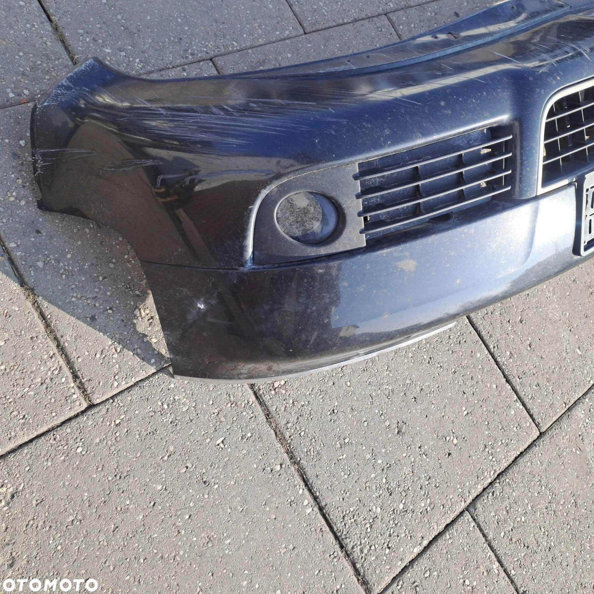 Audi A6 C5 FL zderzak przedni pod Xenon spryski kod lakieru LZ9W - 13