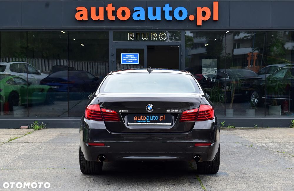 BMW Seria 5 535i xDrive Luxury Line - 26