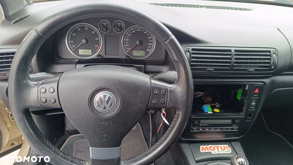 Volkswagen Passat 2.0 Exclusive - 19