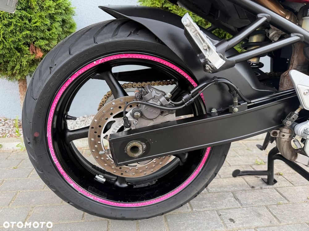 Yamaha FZ - 22