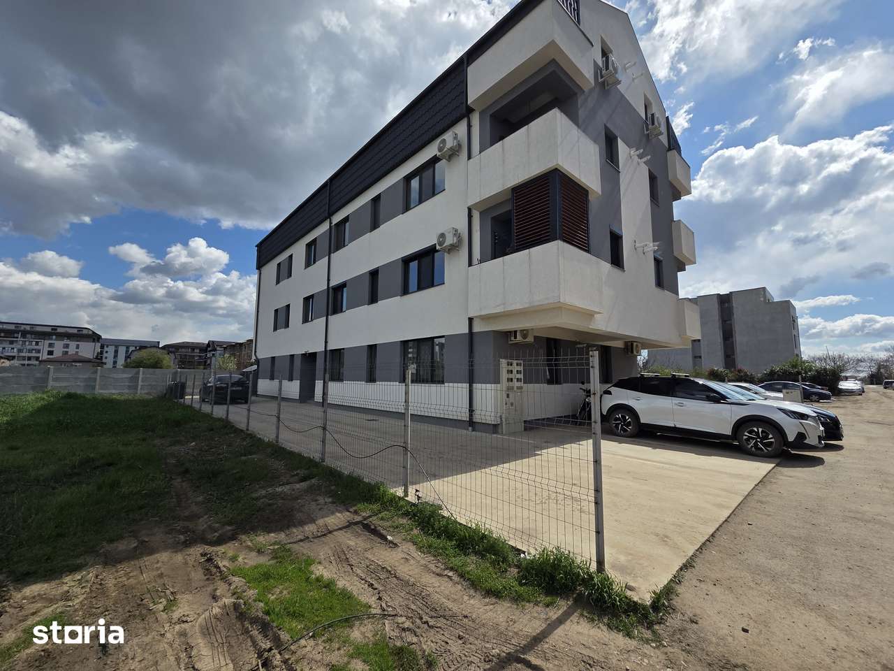 3 camere Cristalului mansarda 2 bai mutare imediata RATE DEZVOLTATOR — fotografia 1