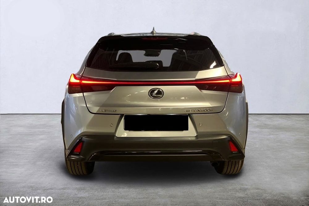 Lexus UX 300h (E-FOUR) F SPORT - 7