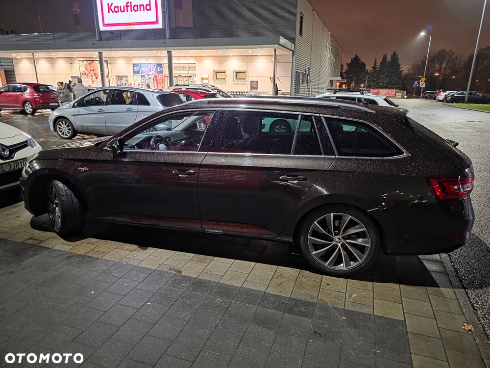Skoda Superb 2.0 TDI L&K - 10