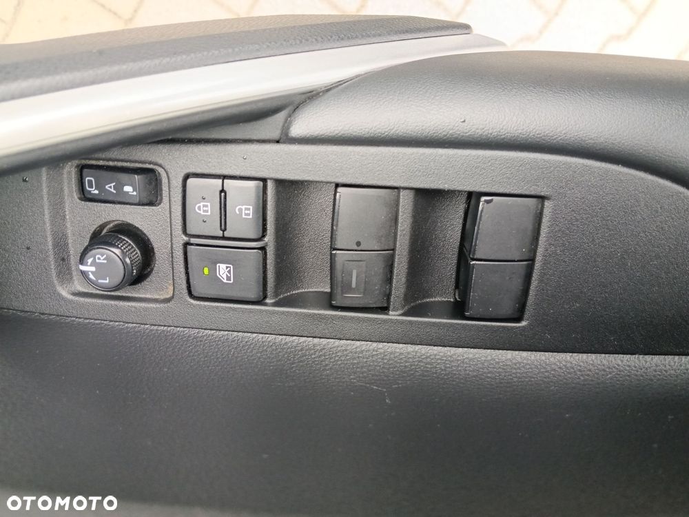 Toyota Corolla Cross - 17