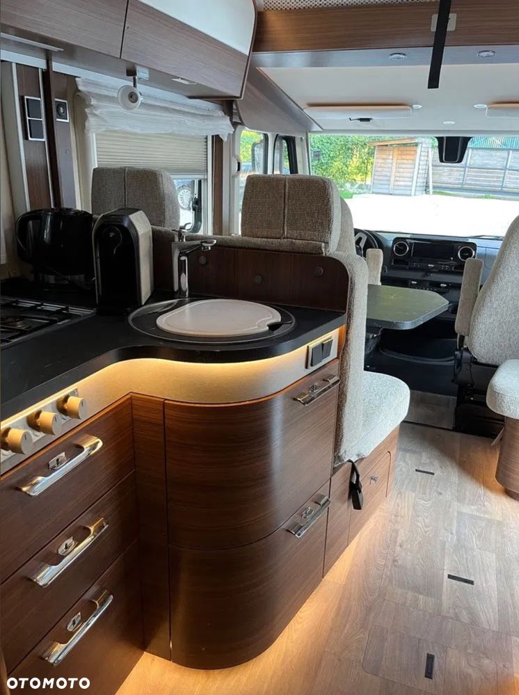 Mercedes-Benz Hymer - 15