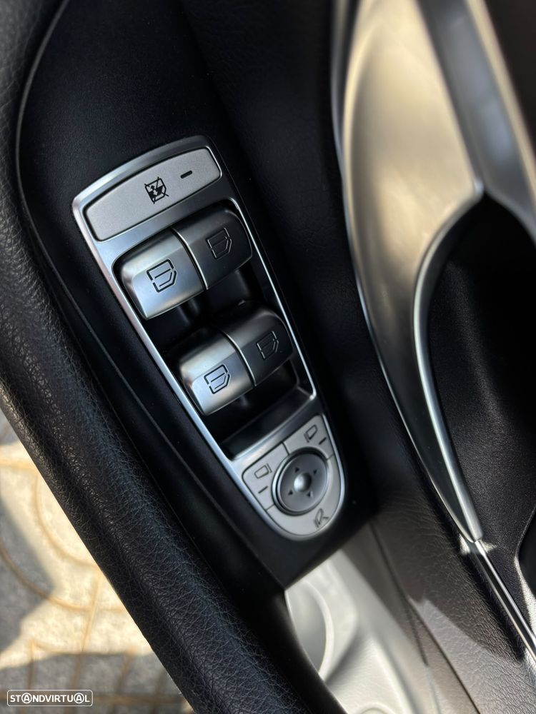 Mercedes-Benz E 300 de 9G-TRONIC AMG Line - 14