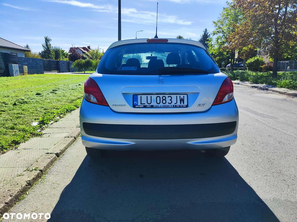 Peugeot 207 - 6