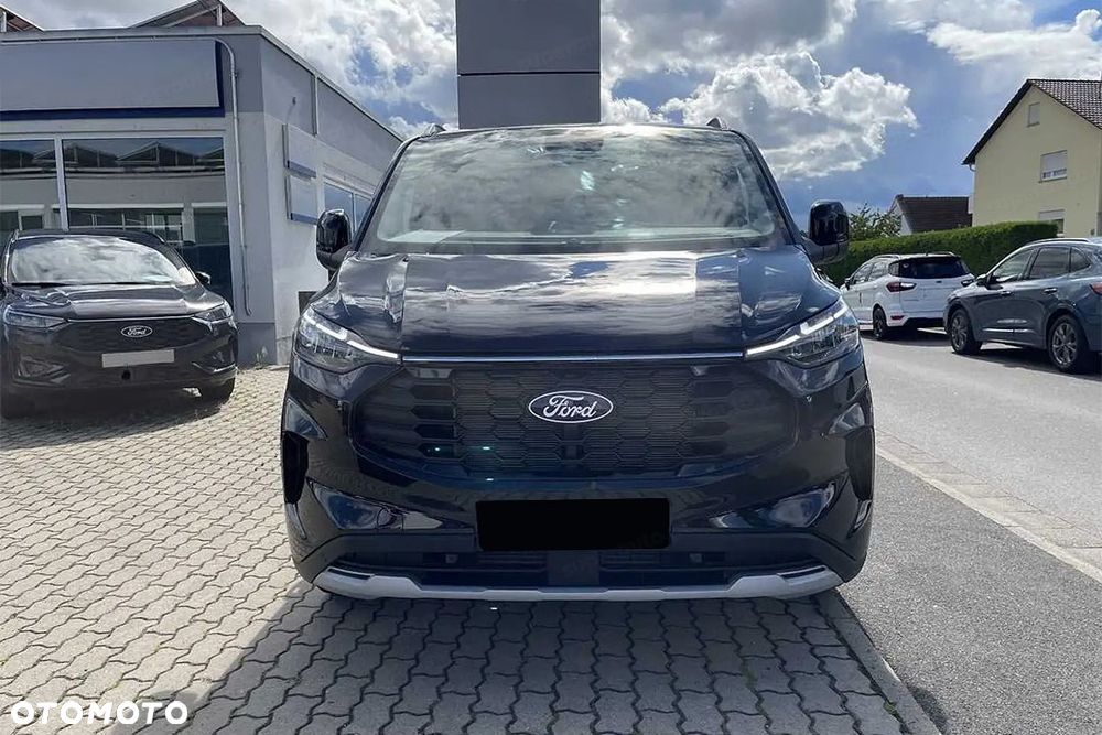 Ford Tourneo Custom - 4