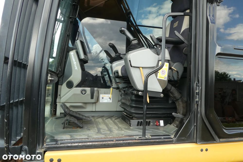Caterpillar 320 FL PRODUKCIJ JAPOŃSKIEJ - 26