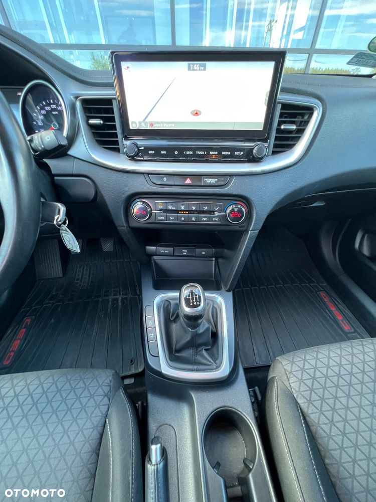 Kia Ceed 1.4 T-GDI L Business Line - 29