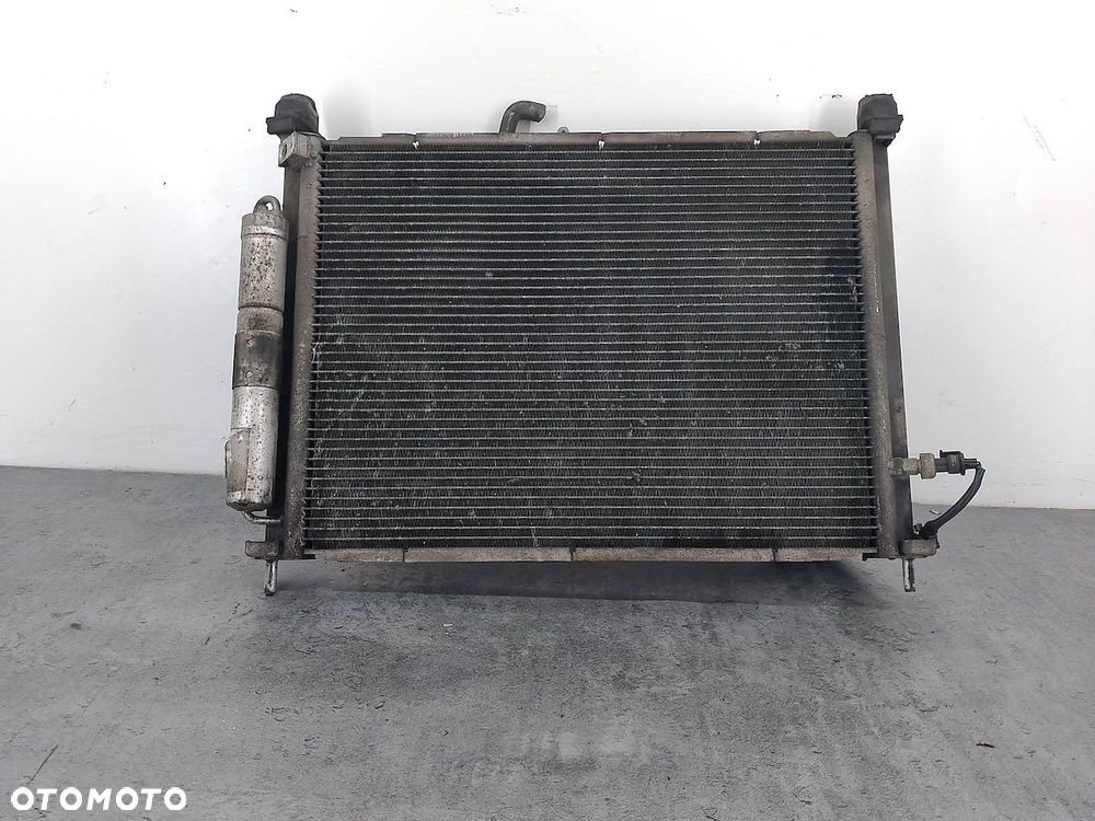 CHŁODNICA WODY KLIMATYZACJI RENAULT CLIO III 8200688382 1.2 16V - 4